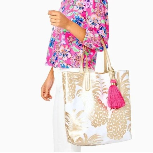 Lilly Pulitzer Gold Flamenco Shopper Tote - Picture 4 of 17
